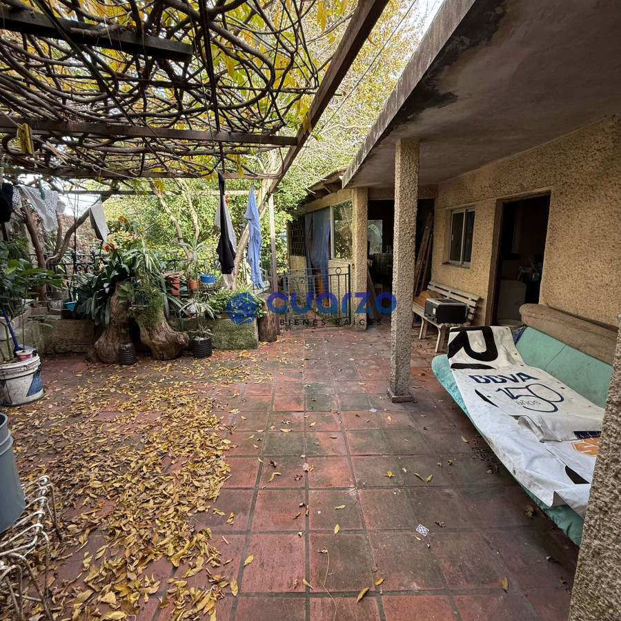 Casa ID.19 - Venta Casa. A reciclar. Muy buen punto. Brazo Oriental
