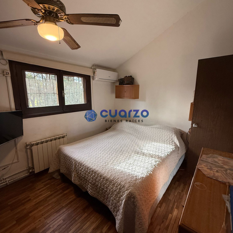 Casa ID.20 - Venta Casa. Sólida construcción. 3 dormitorios. 2 baños. Carrasco Sur. 