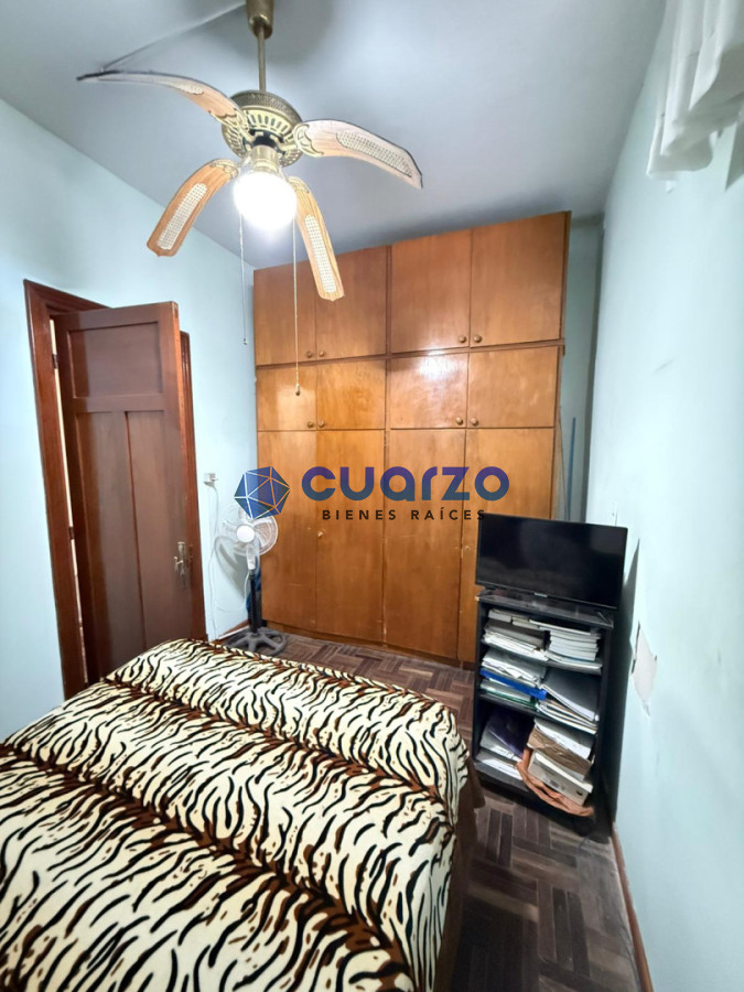 Casa ID.56 - Venta. Casa de 3 (o 4) dormitorios. Garage para 2 autos. Parrillero