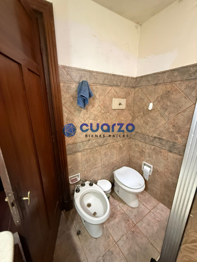 Casa ID.56 - Venta. Casa de 3 (o 4) dormitorios. Garage para 2 autos. Parrillero