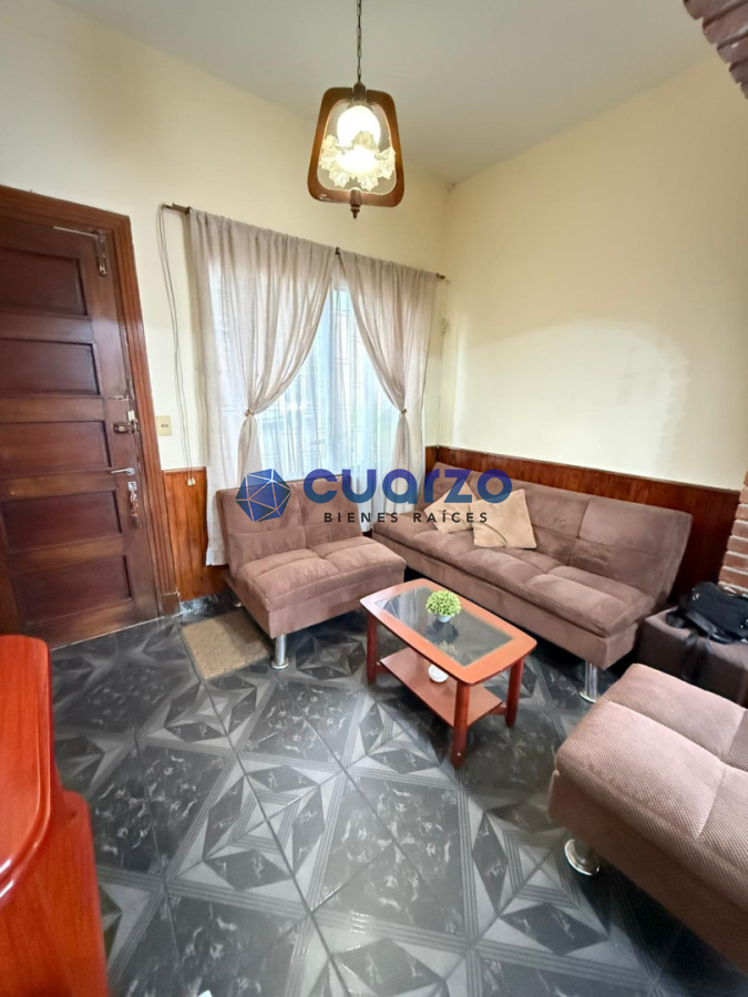 Casa ID.56 - Venta. Casa de 3 (o 4) dormitorios. Garage para 2 autos. Parrillero