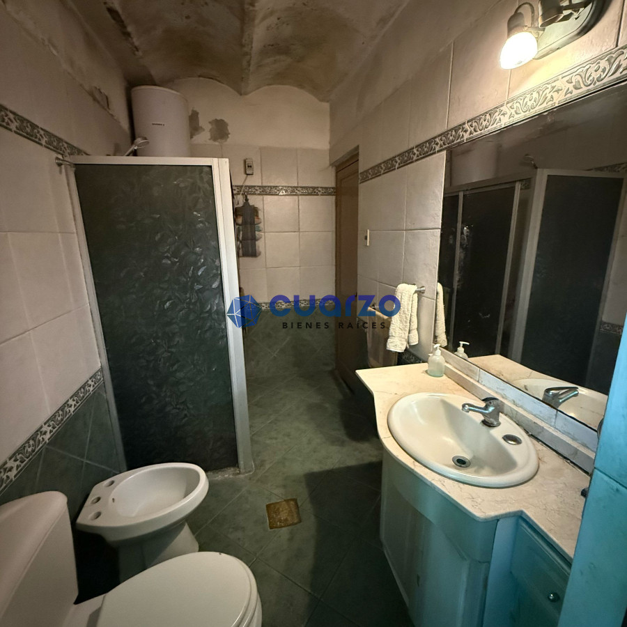 Casa ID.19 - Venta Casa. A reciclar. Muy buen punto. Brazo Oriental