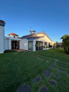 Venta. Fabulosa Casa En Lomas De Solymar. 4 Dormitorios. 4 Baños