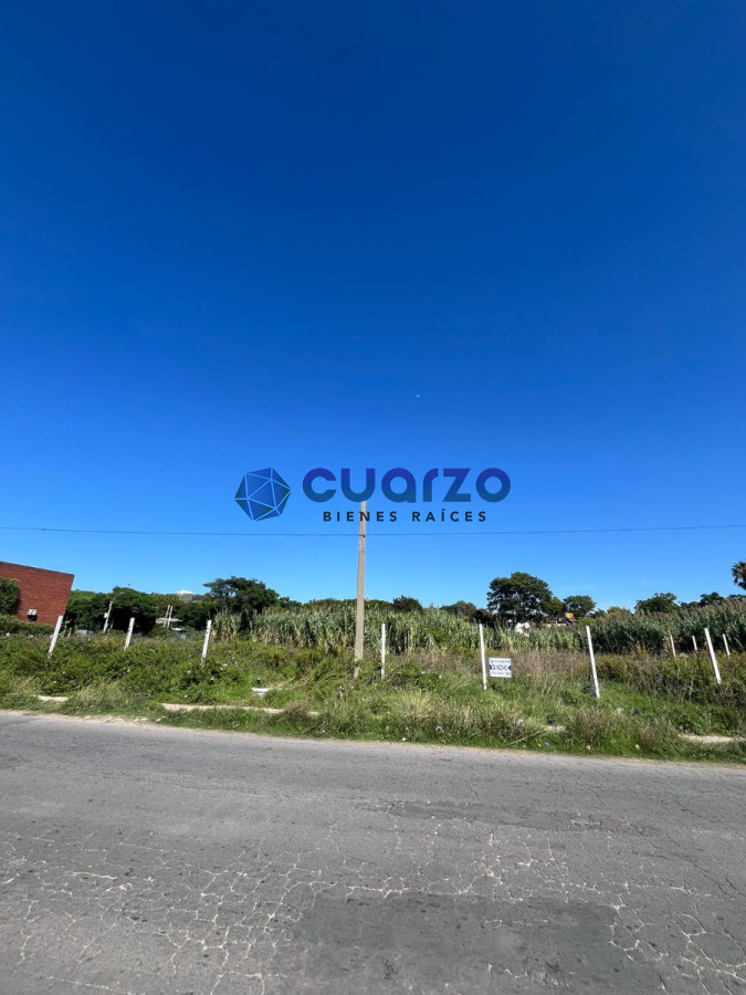 Terreno ID.14 - Venta. Gran Terreno Esquina. Cerro. Inmejorable Ubicación. 1800m2