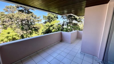Unidad de 3 dormitorios a pasos de playa mansa, Punta del Este - Ref : EQP7767