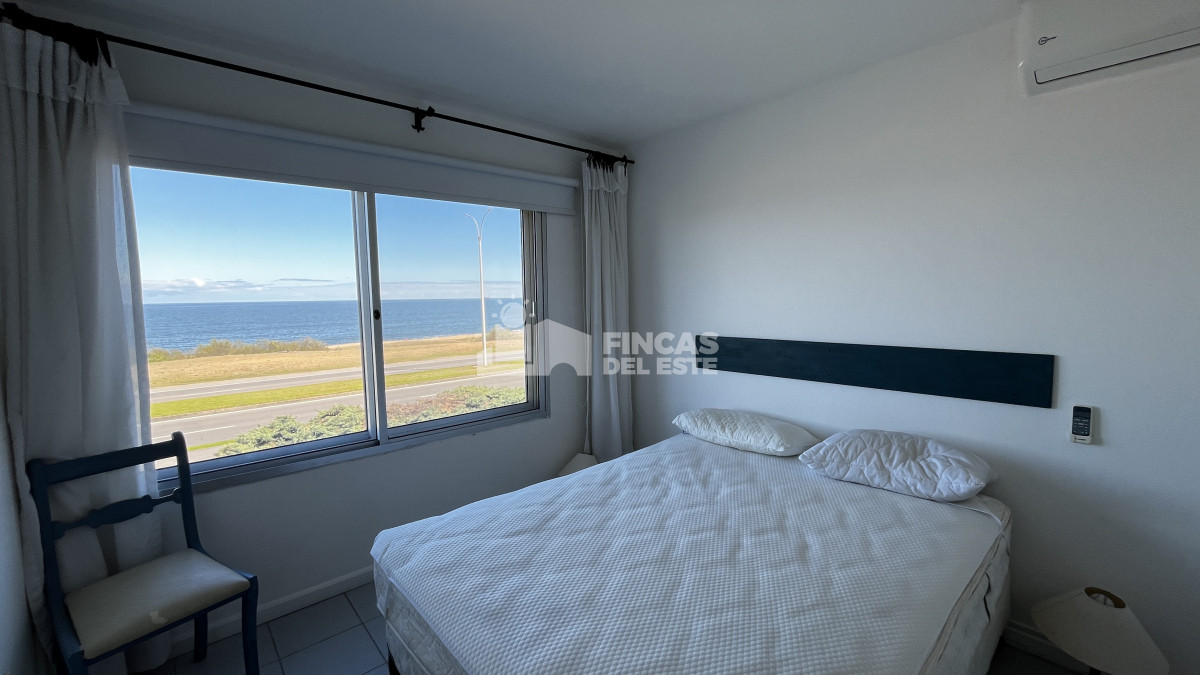 Apartamento ID.2473/Apartamento-frente-al-mar-en-venta-de-2-dormitorios-Pinares - Apartamento frente al mar en venta de 2 dormitorios Pinares