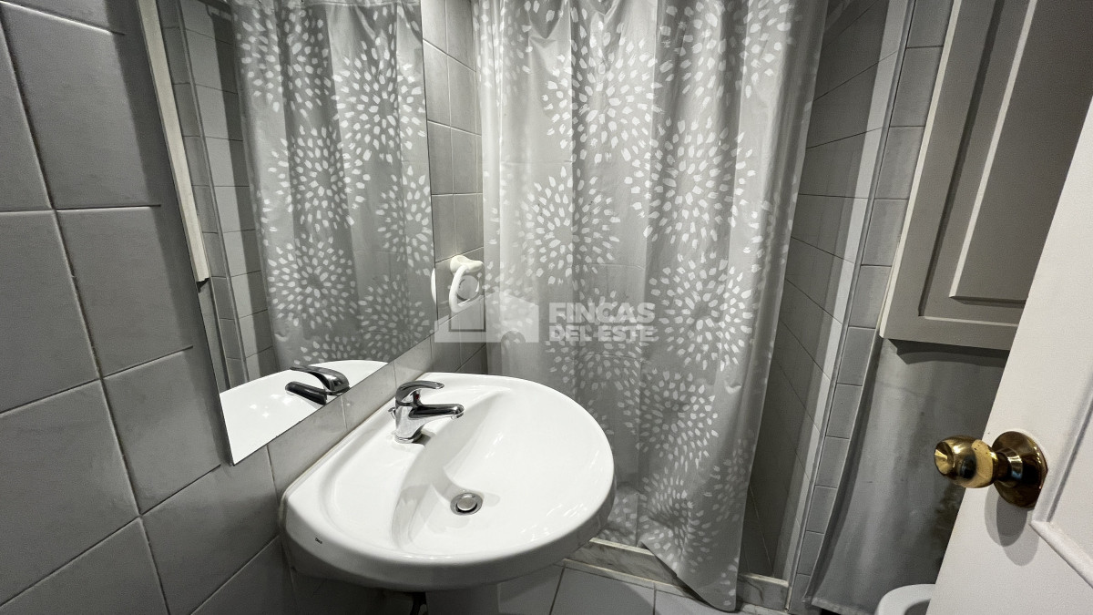 Apartamento ID.2473/Apartamento-frente-al-mar-en-venta-de-2-dormitorios-Pinares - Apartamento frente al mar en venta de 2 dormitorios Pinares