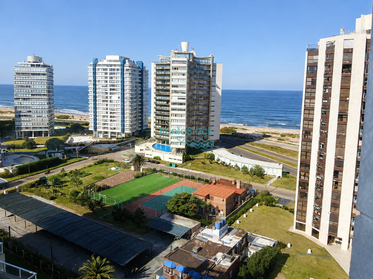 Apartamento de 1 dormitorio en piso alto con vista al mar y garaje - PSK2887A
