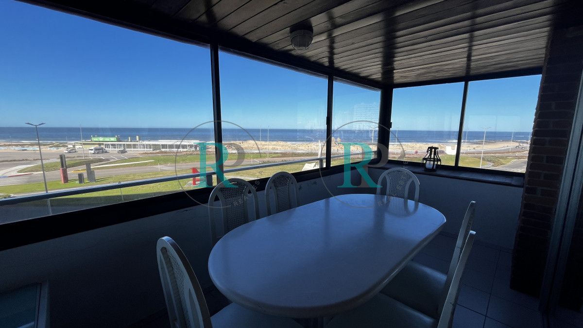 Apartamento ID.2610 - Apartamento esquinero frente al mar