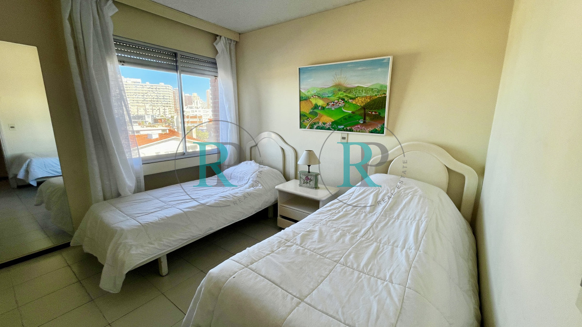 Apartamento ID.2610 - Apartamento esquinero frente al mar
