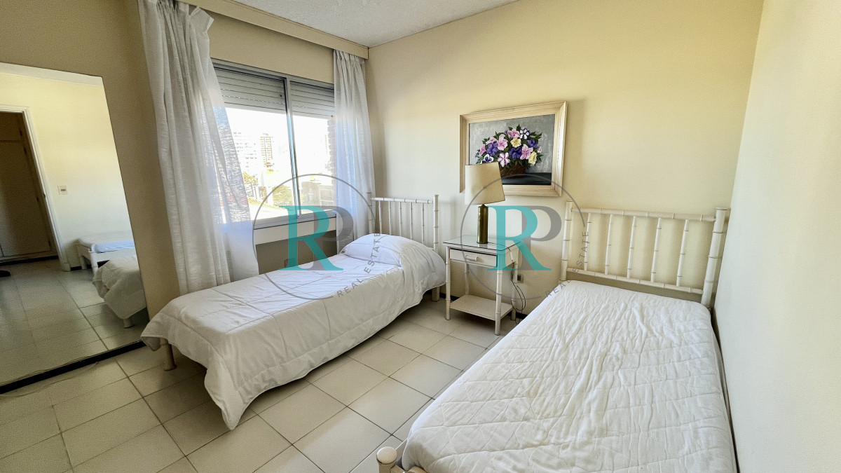Apartamento ID.2610 - Apartamento esquinero frente al mar