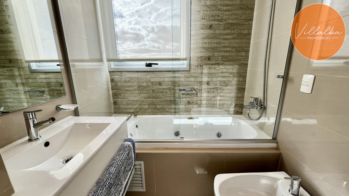 Apartamento ID.3579 - Apartamento esquinero en Look Brava – Playa Brava, Punta del Este