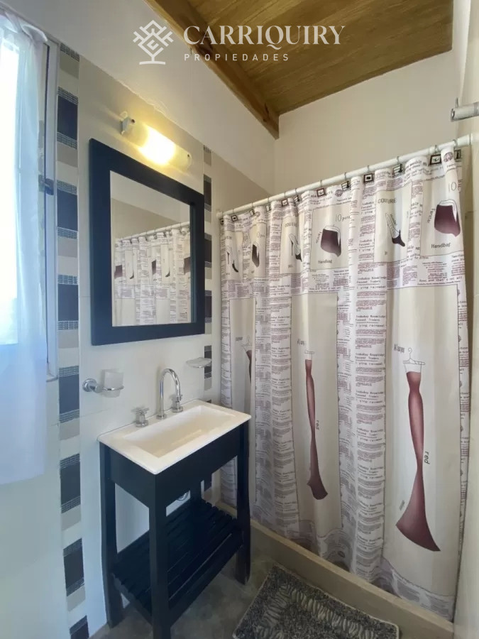Casa ID.9003/ - Cómodos ambientes, propiedad ideal para vacacionar.