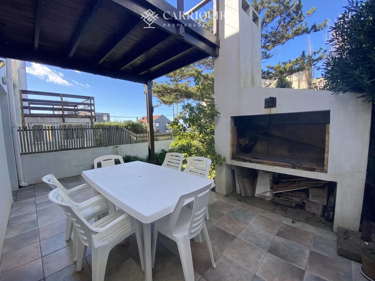 Casa ID.9003/ - Cómodos ambientes, propiedad ideal para vacacionar.