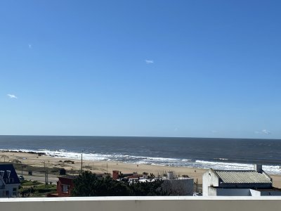 Buscas alquilar a pocos metros de la playa mas buscada de Montoya? 
