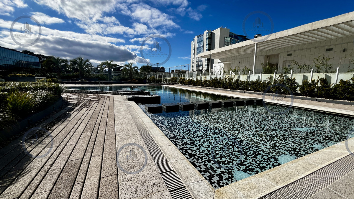 Apartamento ID.2769 - Apartamento esquinero en Look Brava – Playa Brava, Punta del Este