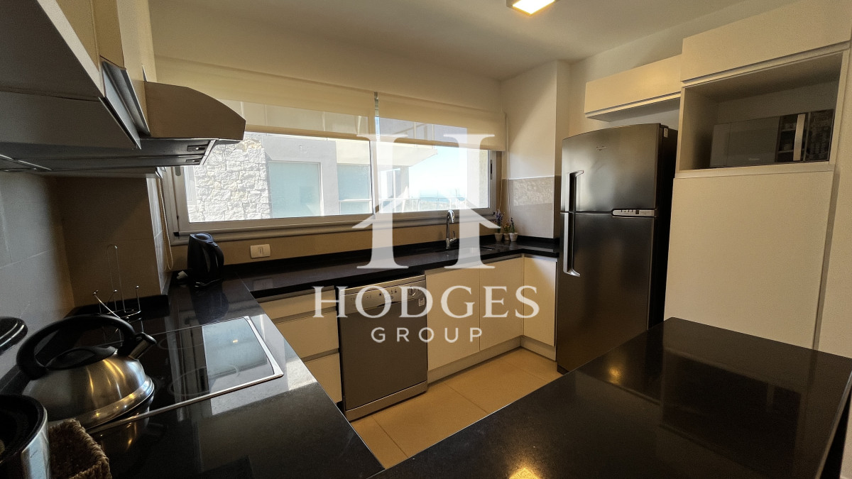 Apartamento ID.38 - Apartamento en venta 3 dormitorios - Playa Brava, primera línea