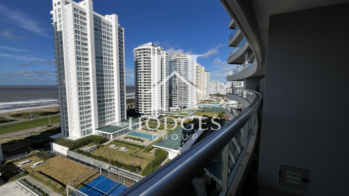 Apartamento ID.39 - Apartamento esquinero en Look Brava 3 dormitorios - Playa Brava, Punta del Este