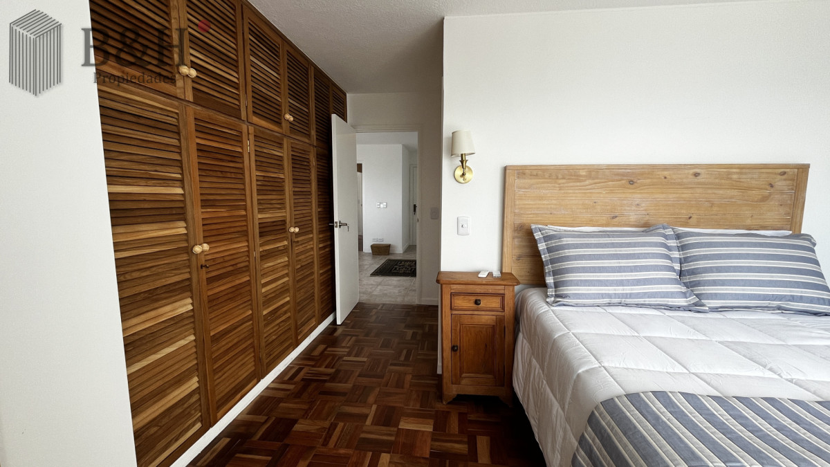 Apartamento ID.6168 - Penthouse en primera línea de península 