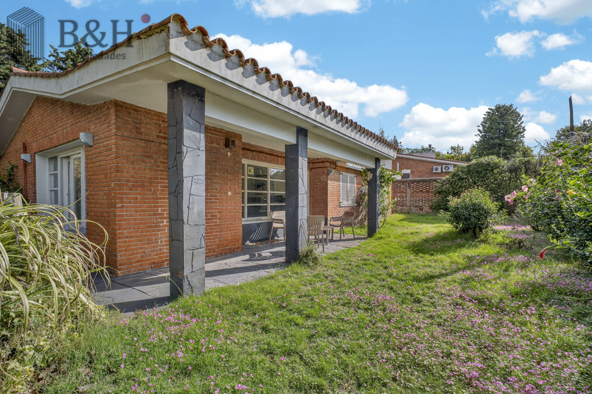 Casa ID.7439 - Casa de excelente construcción en zona residencial de Cantegril
