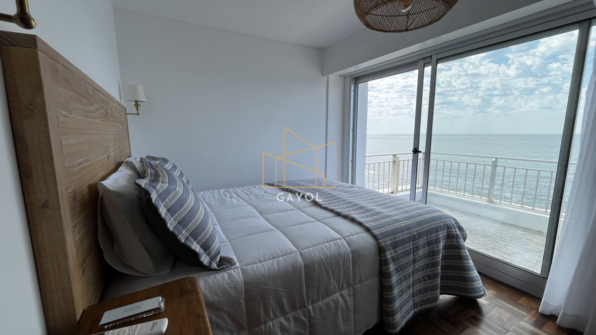 Apartamento ID.1055 - Penthouse en primera línea de península 