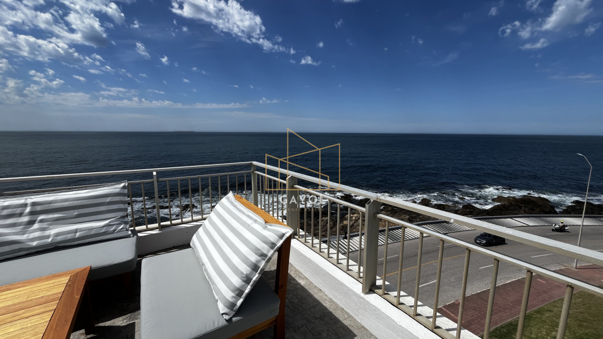 Apartamento ID.1055 - Penthouse en primera línea de península 