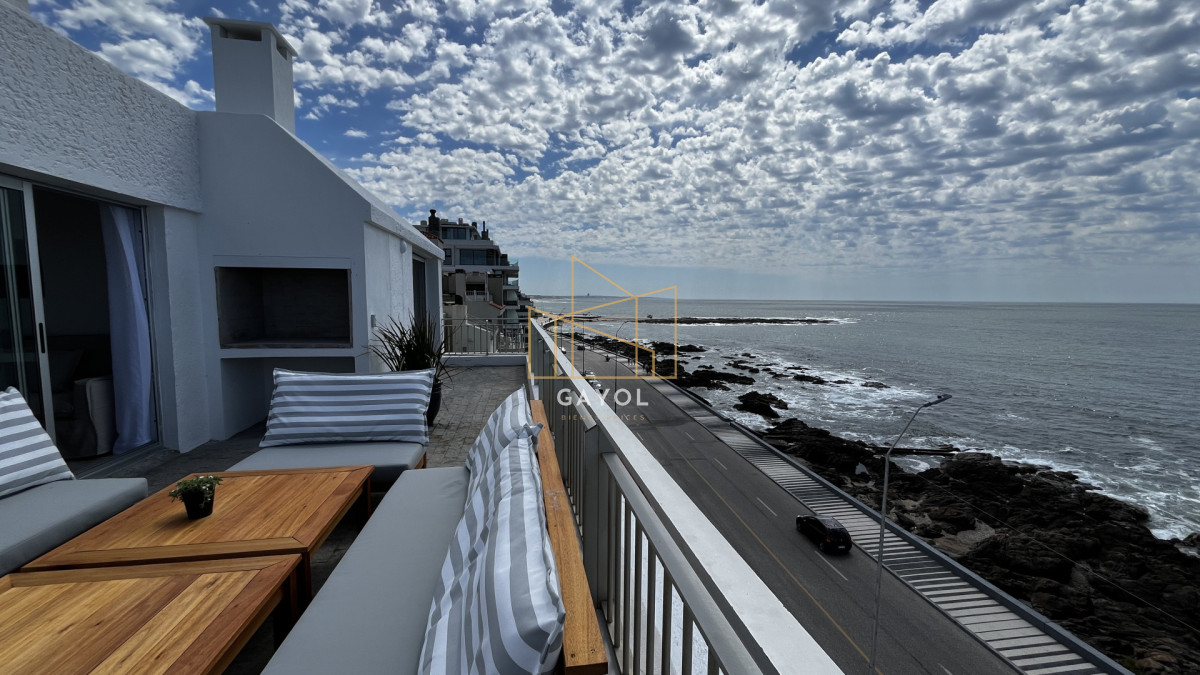 Apartamento ID.1055 - Penthouse en primera línea de península 