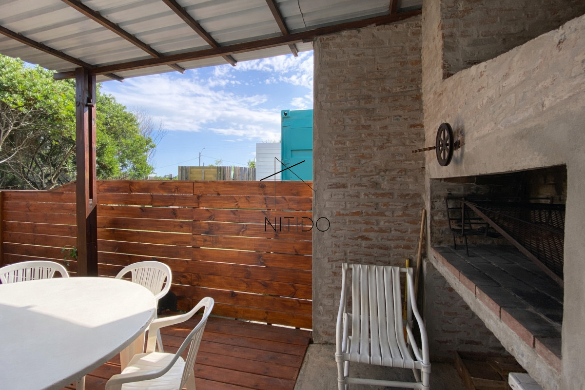 Casa ID.562 - Cómoda casa ubicada a 100 mts del mar en Balneario Buenos Aires