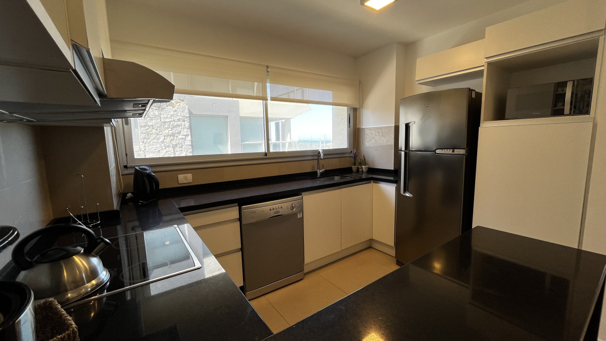 Apartamento ID.35 - Apartamento en venta - Playa Brava, primera línea