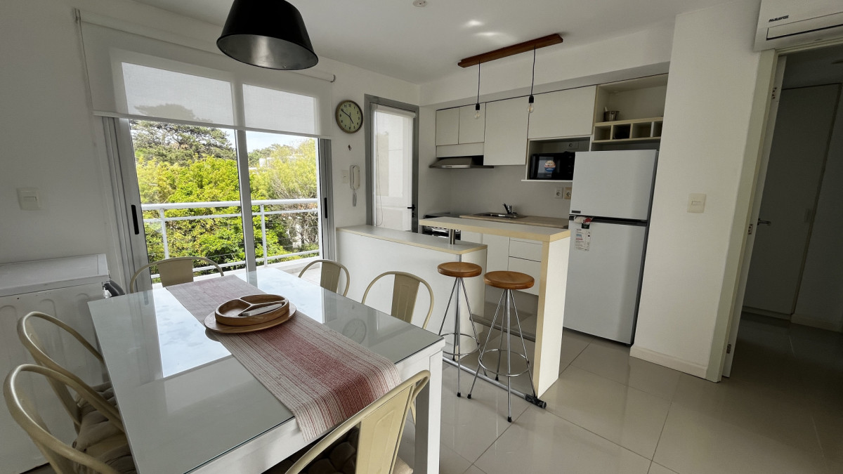 Apartamento ID.133 - Moderno apartamento con terraza y parrillero en alquiler de temporada