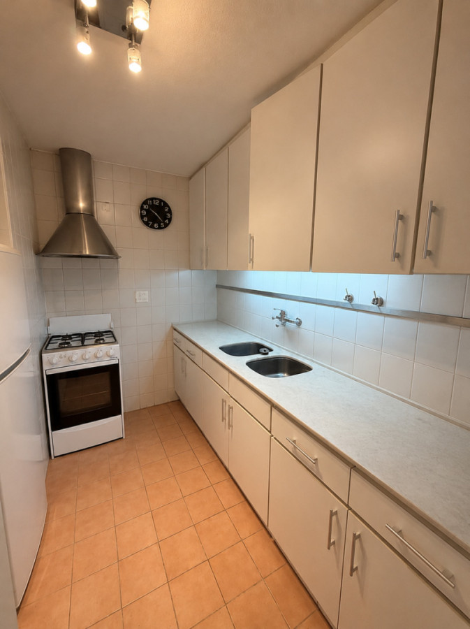 Apartamento ID.437 - Apartamento de 2 dormitorios con amplia planta en Brava