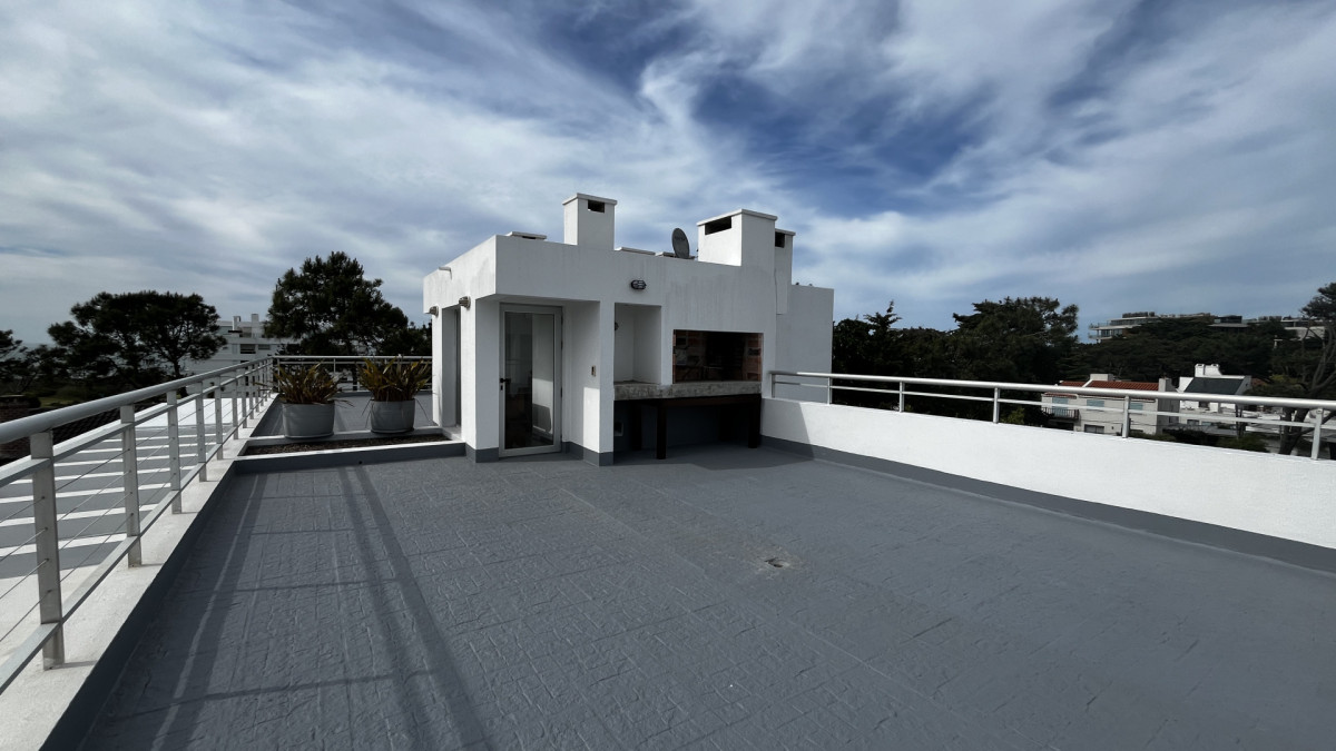 Apartamento ID.133 - Moderno apartamento con terraza y parrillero en alquiler de temporada