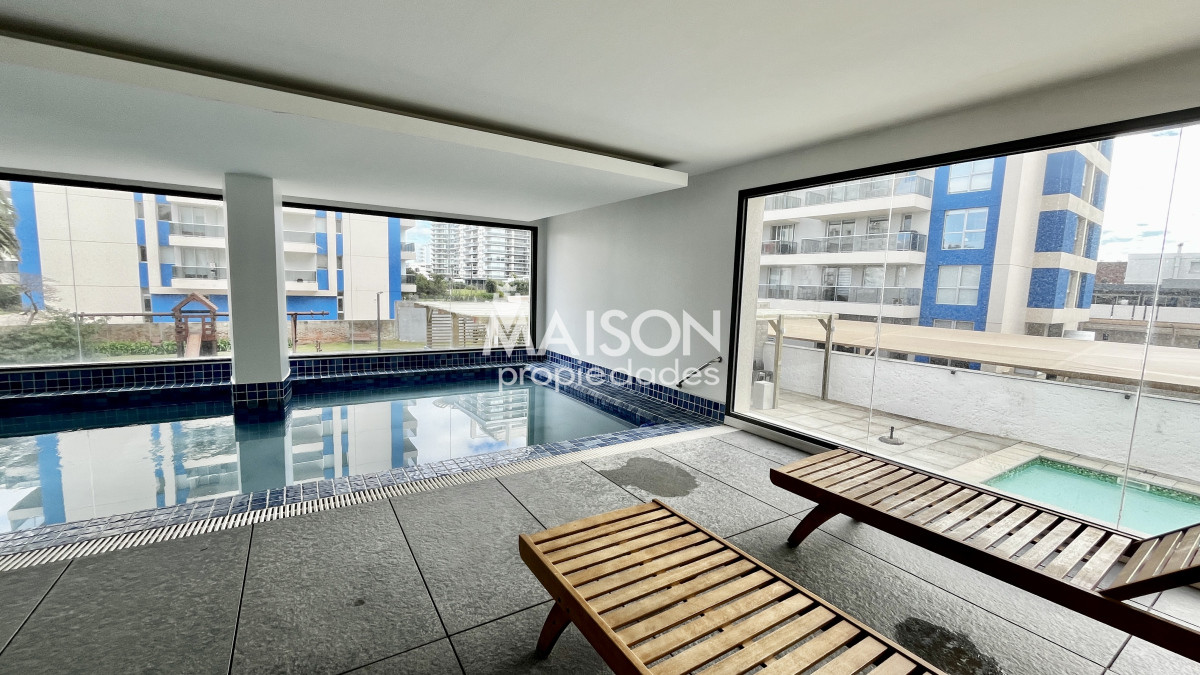 Apartamento ID.39 - Apartamento de 1 dormitorio en piso alto con vista al mar y garaje