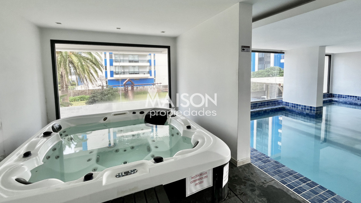 Apartamento ID.39 - Apartamento de 1 dormitorio en piso alto con vista al mar y garaje