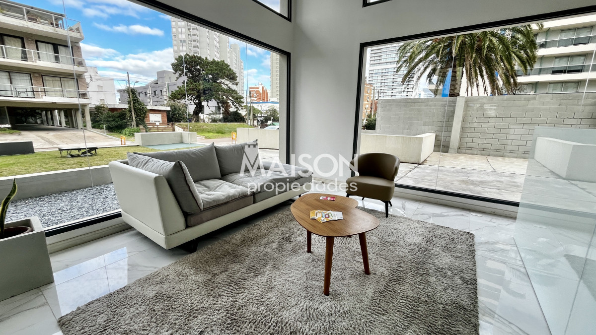 Apartamento ID.39 - Apartamento de 1 dormitorio en piso alto con vista al mar y garaje