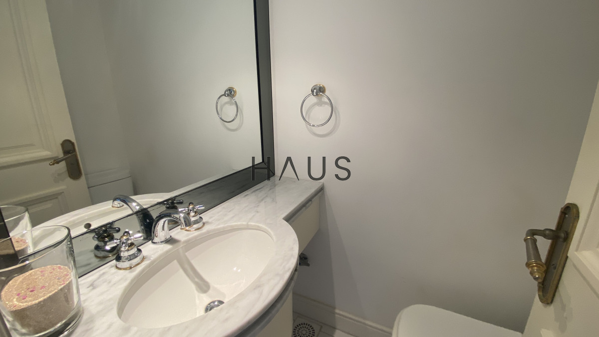 Apartamento ID.279 - Amplio y renovado apartamento frente al mar en Playa Brava