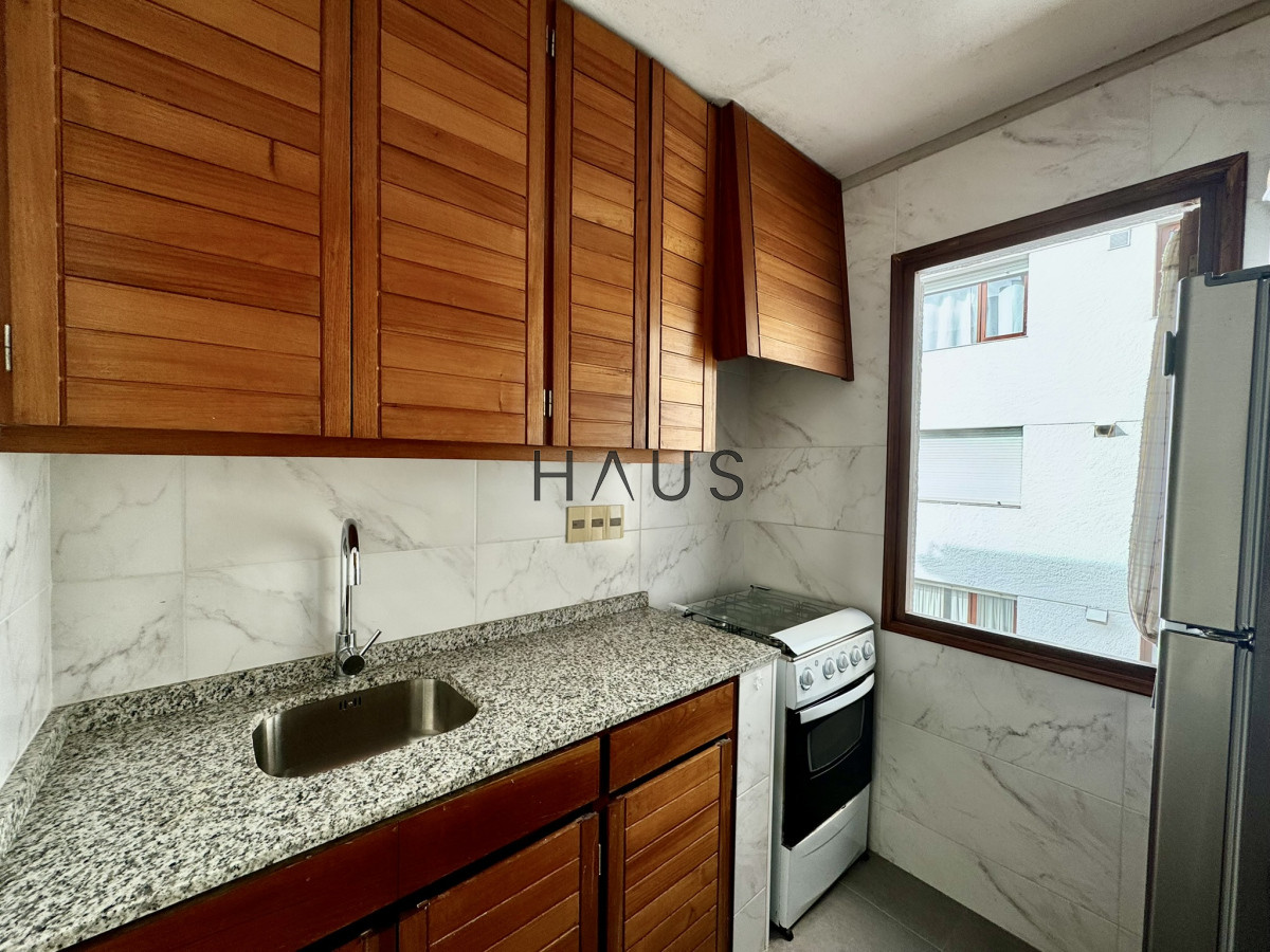 Apartamento ID.1 - 1 dormitorio y 2 baños en Playa Mansa - Primera linea al mar 