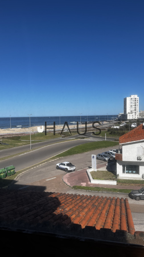 Apartamento ID.122 - Apartamento esquinero frente al mar