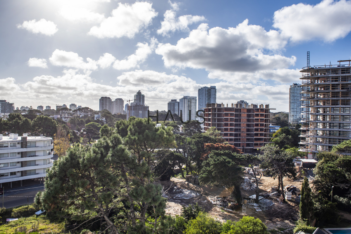 Apartamento ID.217 - Apartamento de 3 dormitorios en Playa Brava - A 150 metros del mar