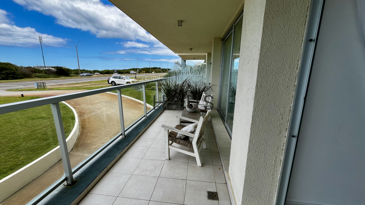 Apartamento ID.298 - Apartamento en venta - Playa Brava, primera línea