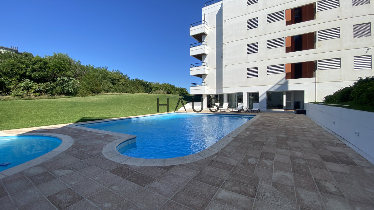 Apartamento ID.279 - Amplio y renovado apartamento frente al mar en Playa Brava