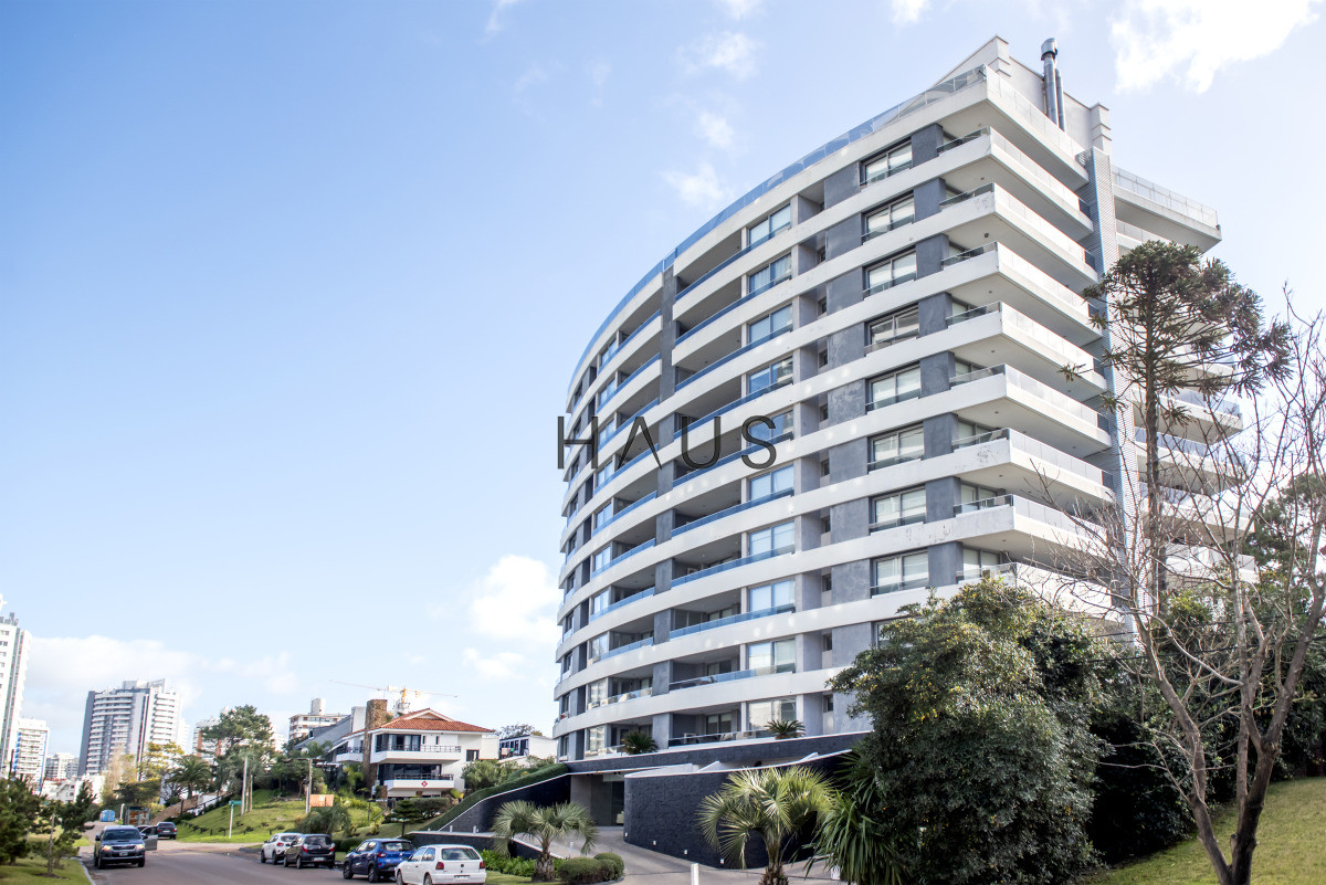 Apartamento ID.217 - Apartamento de 3 dormitorios en Playa Brava - A 150 metros del mar