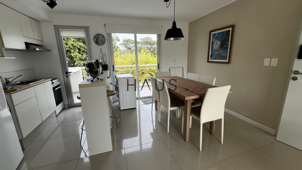 Apartamento ID.255 - Moderno apartamento con terraza y parrillero en alquiler de temporada