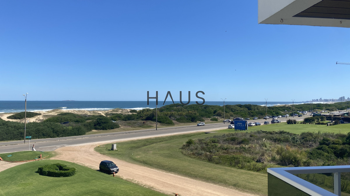 Apartamento ID.279 - Amplio y renovado apartamento frente al mar en Playa Brava
