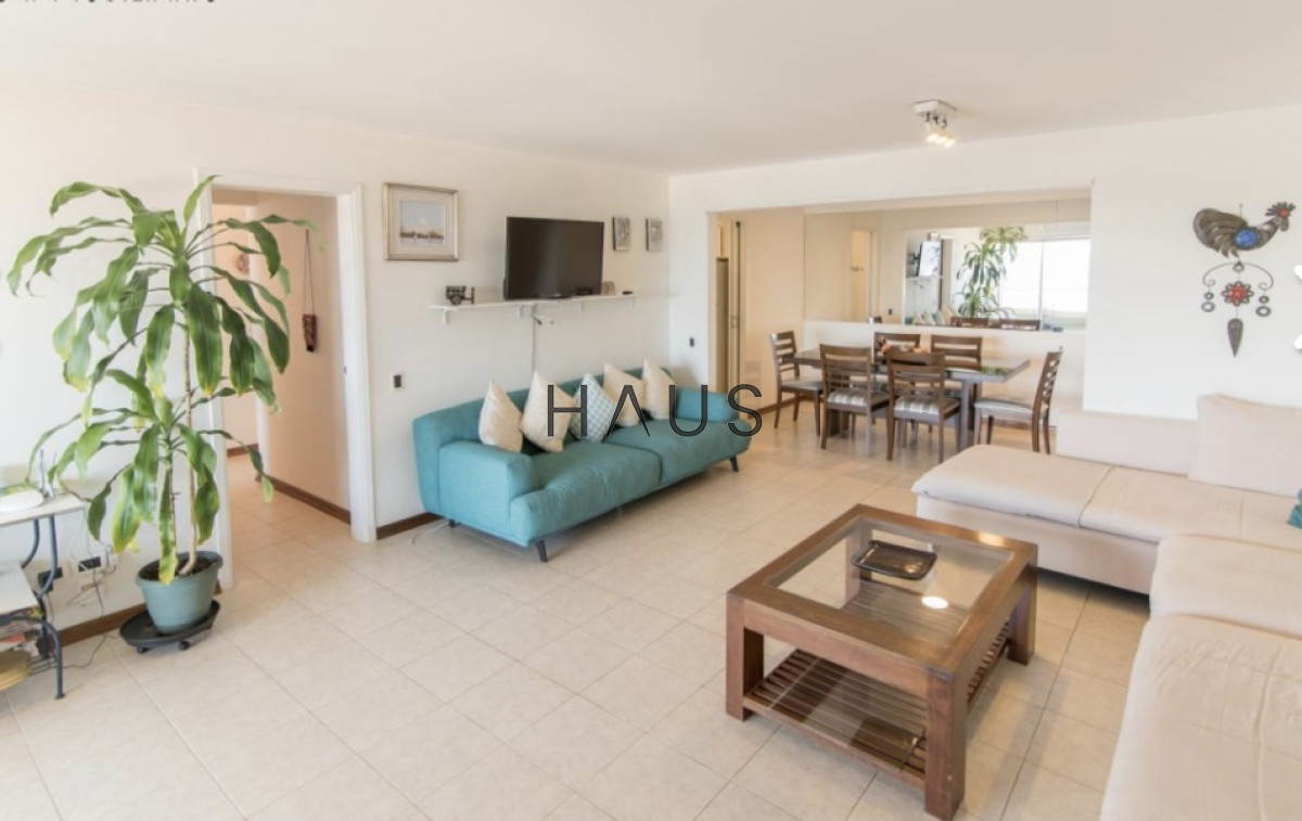 Apartamento ID.165 - Apartamento en Venta - Península, Punta del Este