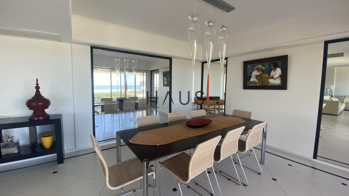 Apartamento ID.279 - Amplio y renovado apartamento frente al mar en Playa Brava