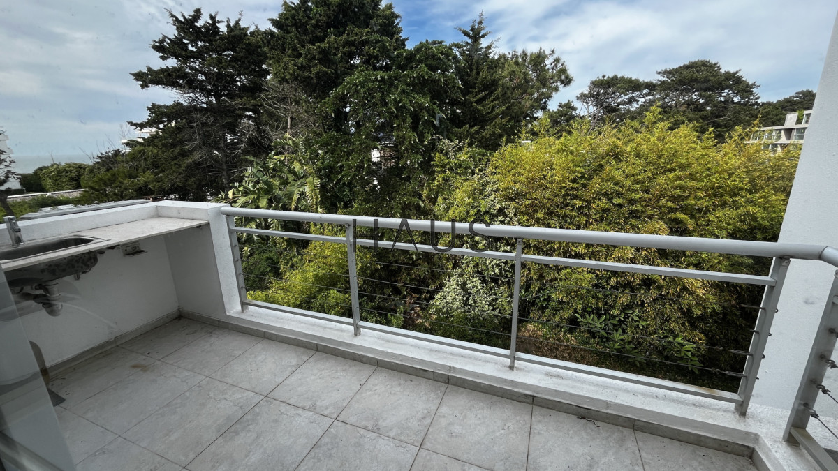 Apartamento ID.255 - Moderno apartamento con terraza y parrillero en alquiler de temporada