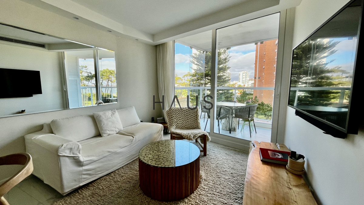 Apartamento ID.384 - Moderno 2 Dorm + Terraza en Paramount Tower - Playa Mansa, Punta del Este