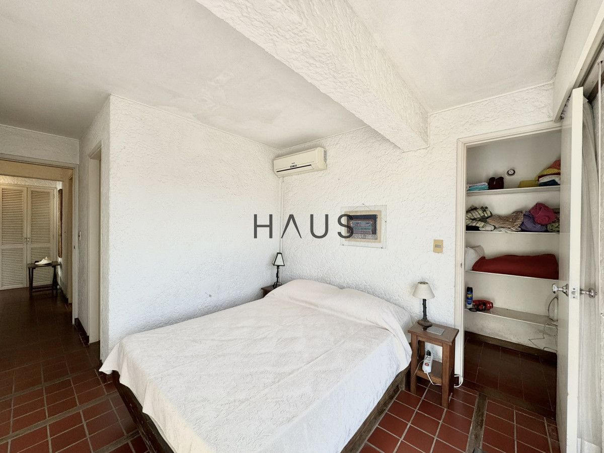 Apartamento ID.1 - 1 dormitorio y 2 baños en Playa Mansa - Primera linea al mar 