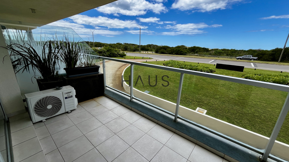 Apartamento ID.298 - Apartamento en venta - Playa Brava, primera línea